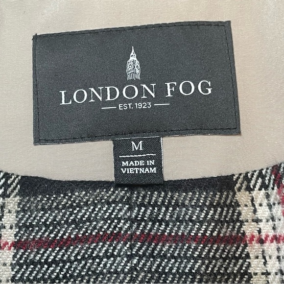 London Fog Women’s Trench Coat Tan Medium 3 Button Spring Rain Casual Neutral - Picture 7 of 13